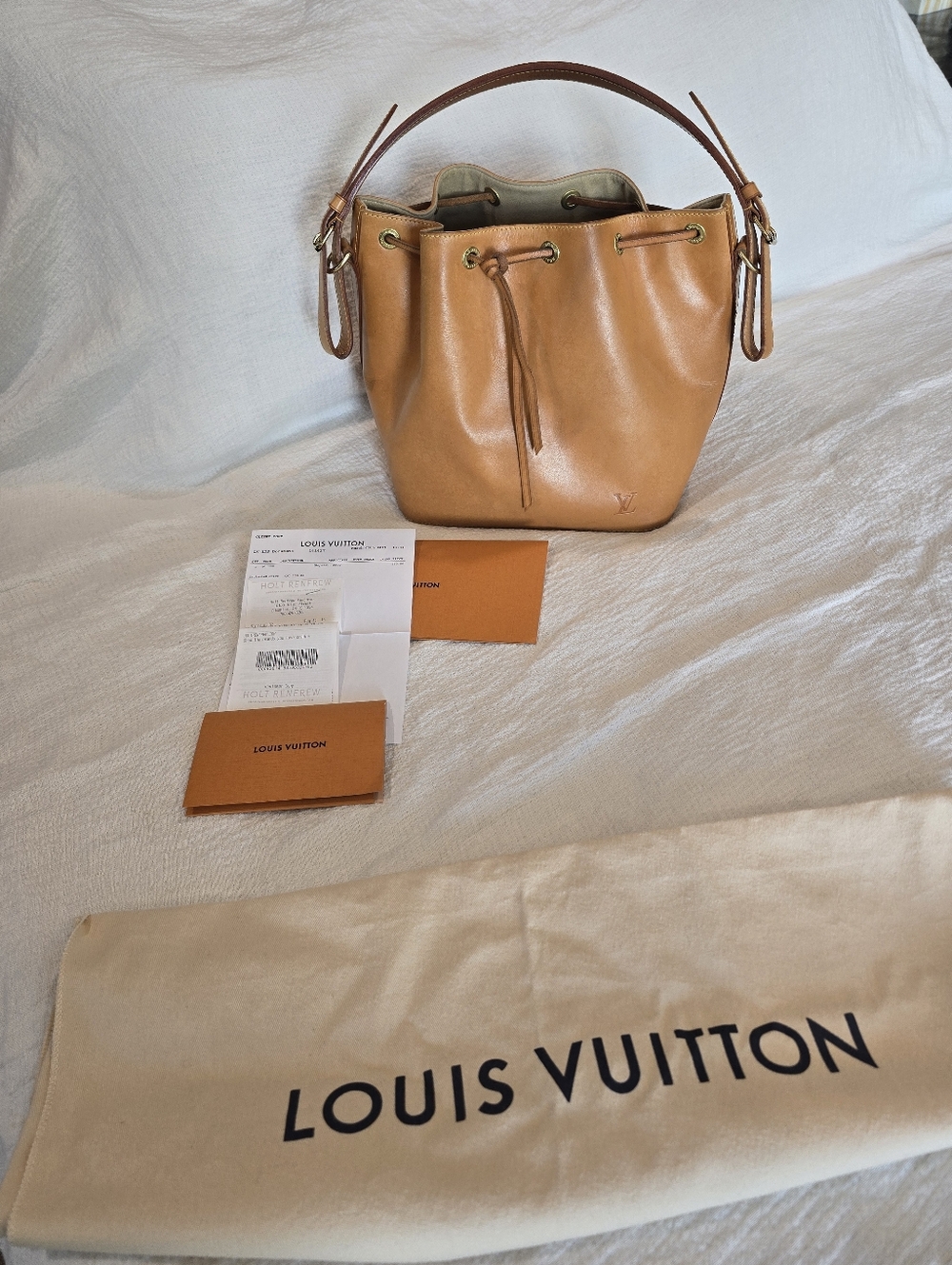 Louis - Picture 4 of 17